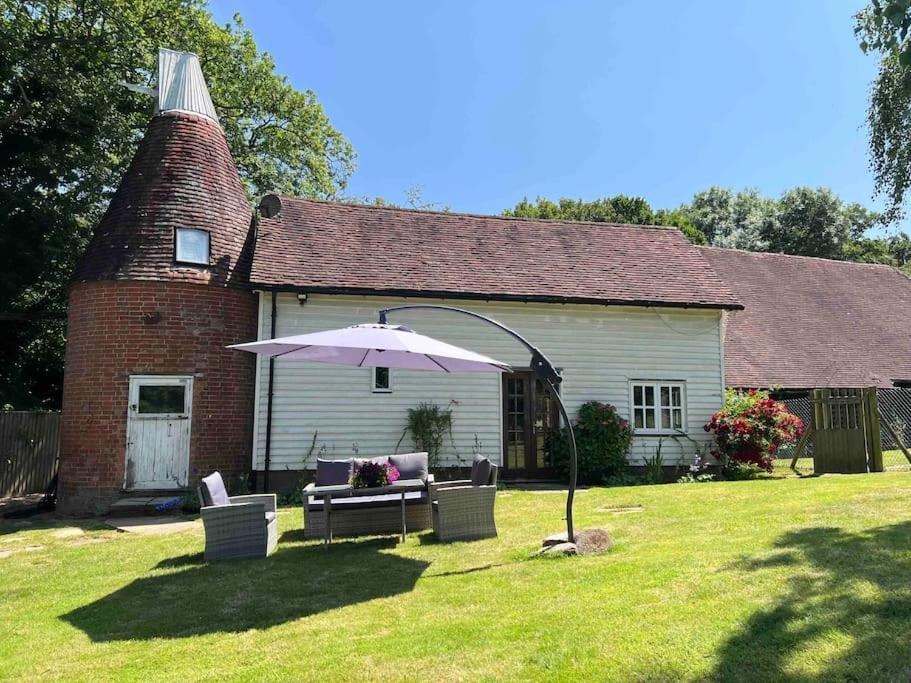 Holiday home Beautiful 2 Bed Oast - 15 Acre Farm -
