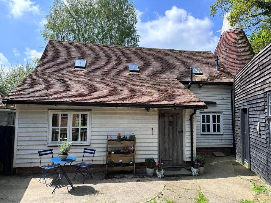 Beautiful 2 Bed Oast - 15 Acre Farm - Royal Tunbridge Wells