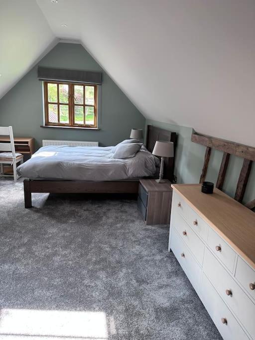 Beautiful 2 Bed Oast - 15 Acre Farm - Royal Tunbridge Wells